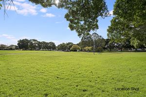 Adamstown Short Stay Apartments is a short walk to Henderson Park.